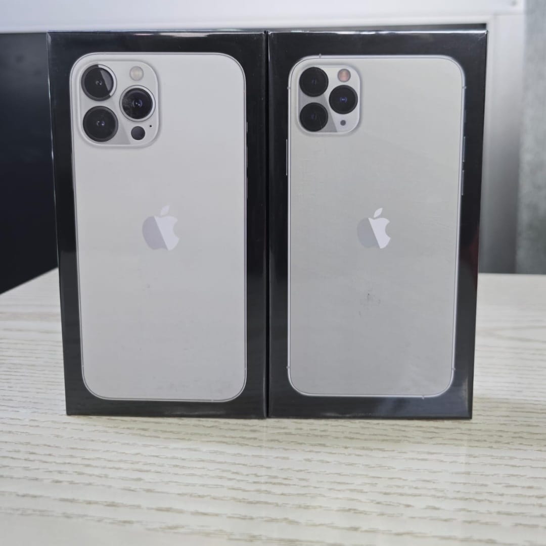 iPhone 11 Pro Max 256GB - Phones in Chuka, Kenya