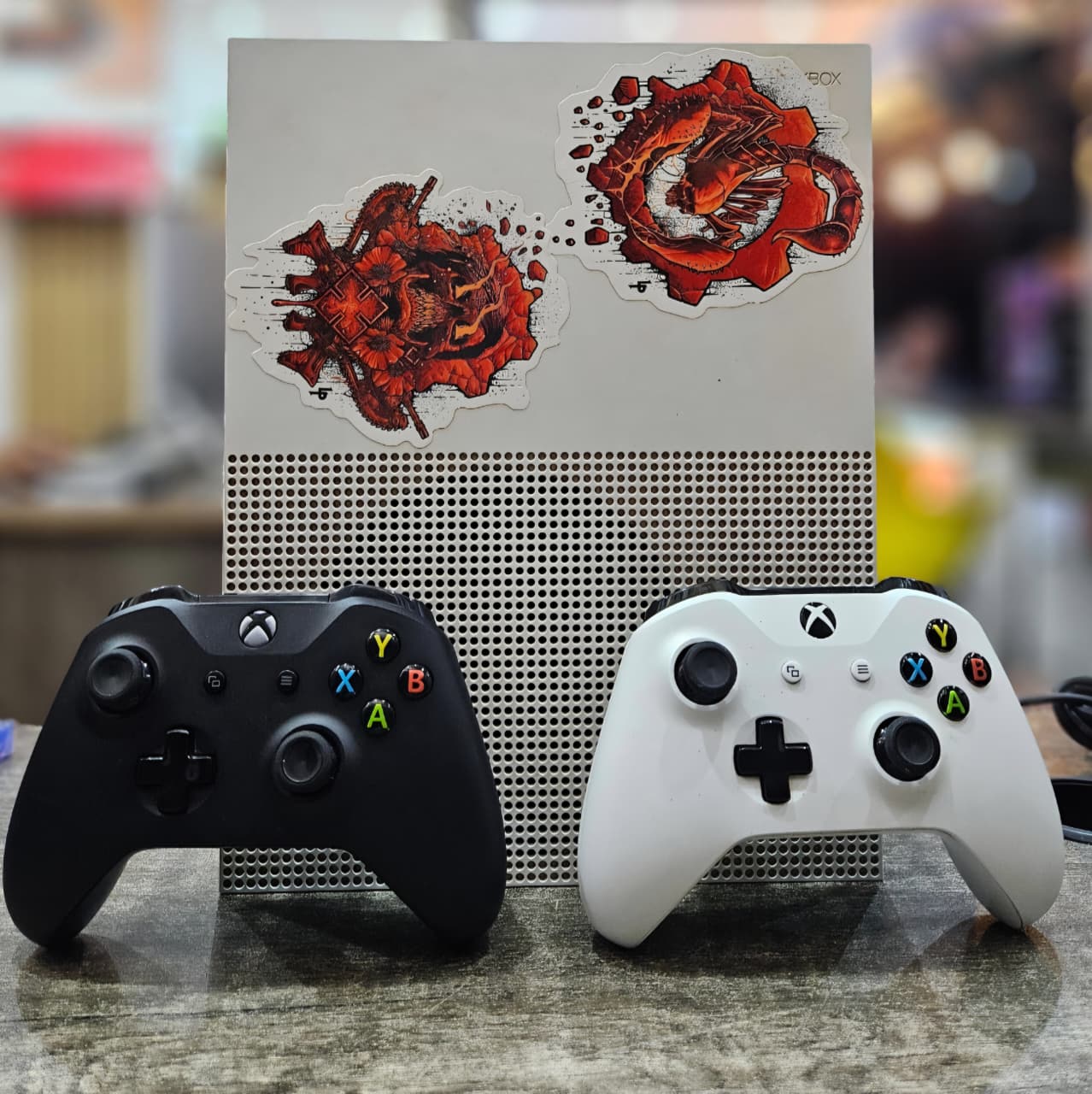 XBOX ONE S 500GB 2 Pads - Gaming in Chuka, Kenya