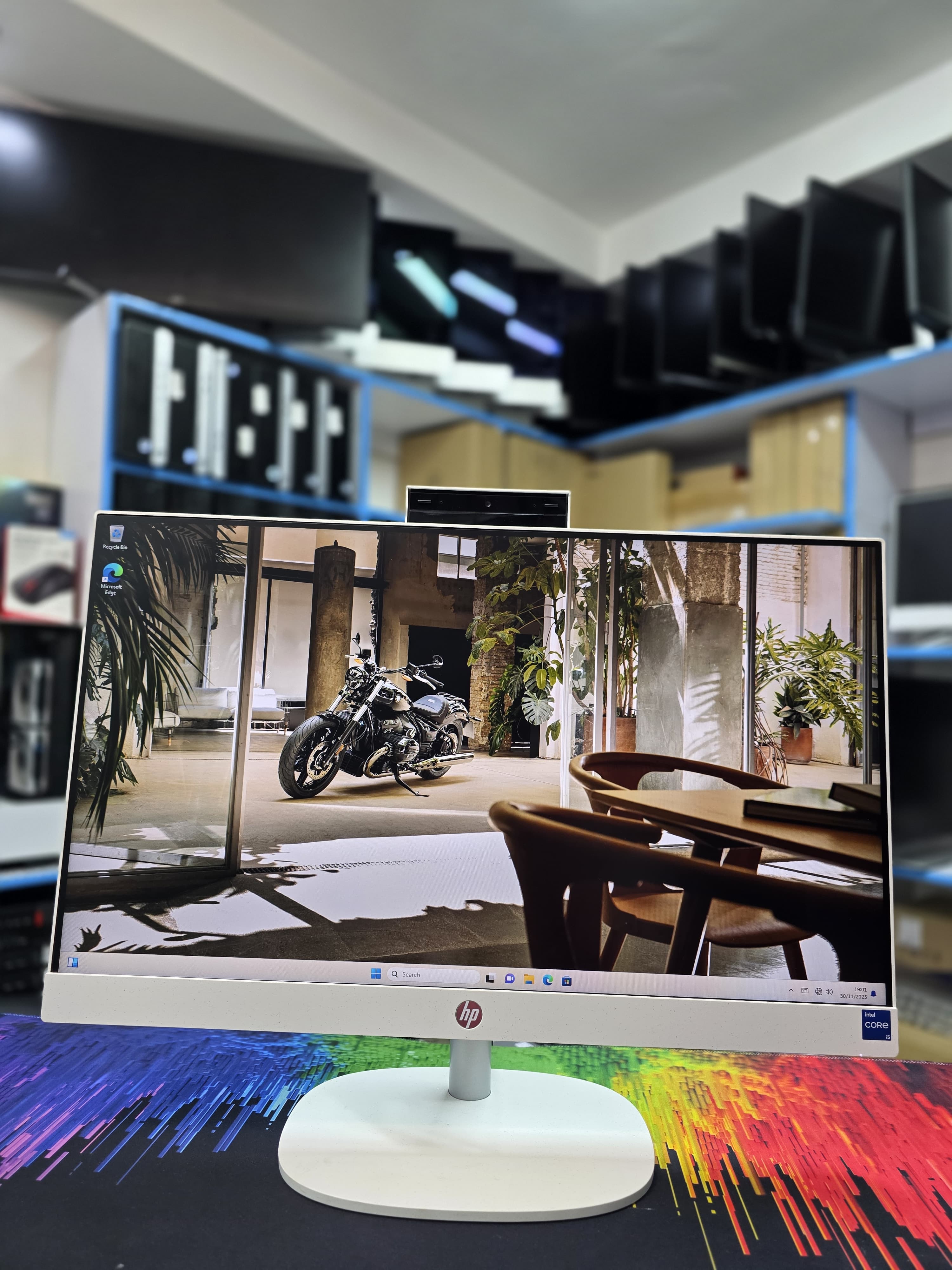 HP All-in-One Desktop 24-cr0xxx 24 inch fhd Core i3 13th Gen 8GB/512GB Plus Keyboard and Mouse Full HD Webcam - Laptops in Chuka, Kenya